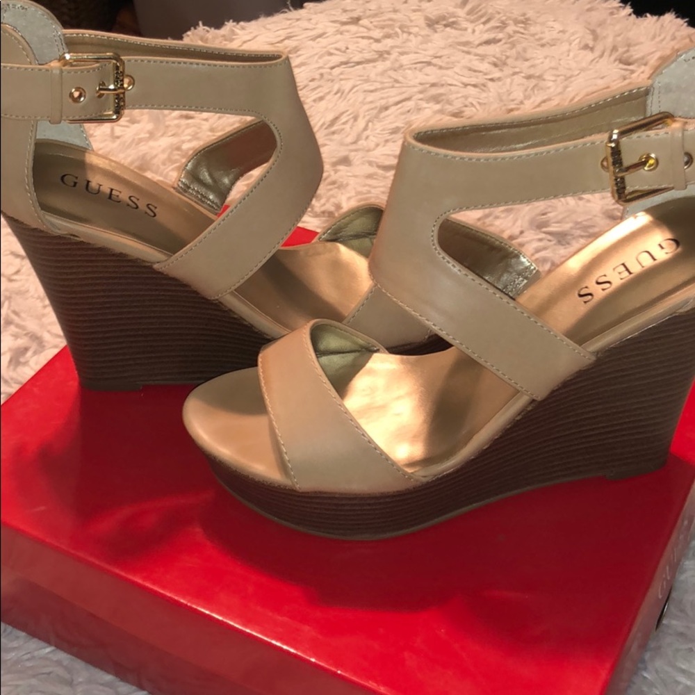Guess women’s wedges